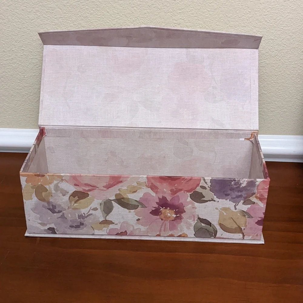 Floral and Gold Love Decorative Boxes Magnetic Closure Valentine's Day Gift